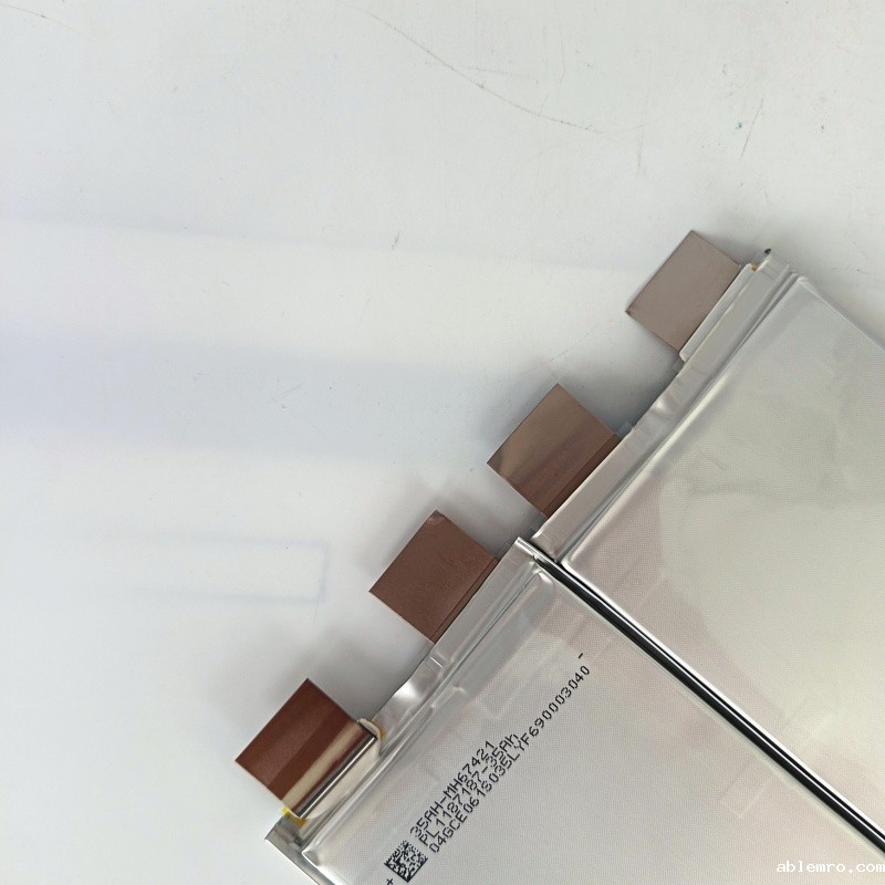卫蓝3.65V 35Ah高能量密度半固态电芯细节